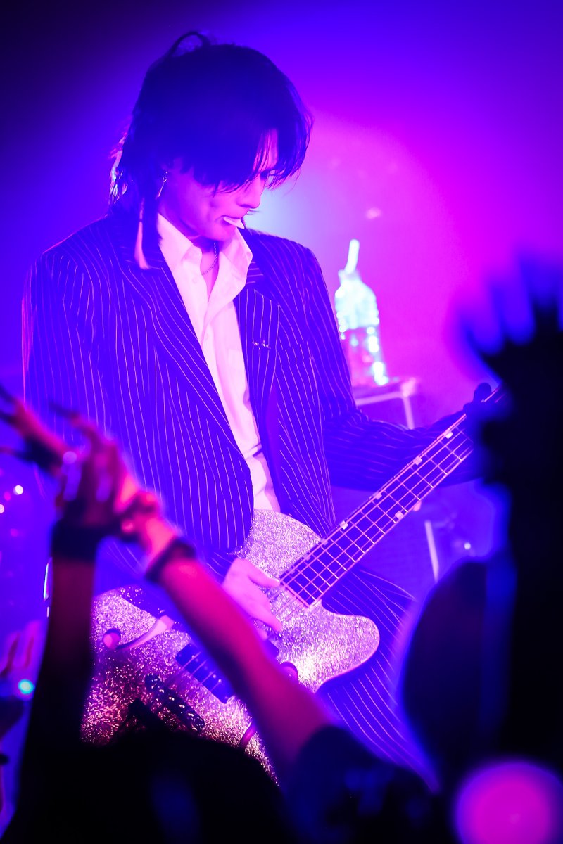 vivar_official's tweet photo. 2026.7.5 OSAKA MUSE
ビバラッシュ 10th ANNIVERSARY TOUR
「フルチャージ」パーミー生誕

📸@nowing_oniten

その他の写真はビバランドからチェック✅
🔗https://t.co/odg66AeQH8 https://t.co/fQgIvDhRxk