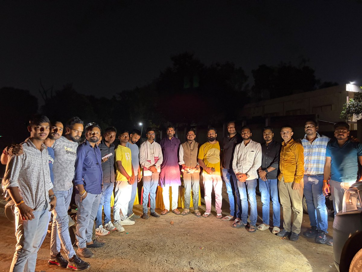 abhinavjet's tweet photo. भारतीय जनता युवा मोर्चा के प्रदेश उपाध्यक्ष अमन यादव जी एवं खूंटी जिला चेंबर ऑफ कॉमर्स के अध्यक्ष सह भाजपा नेता प्रियंक भगत जी तारापीठ जाने के क्रम में गिरिडीह स्थित झंडा मैदान में विद्यार्थी परिषद

1/2 https://t.co/TUfVM1YNLr