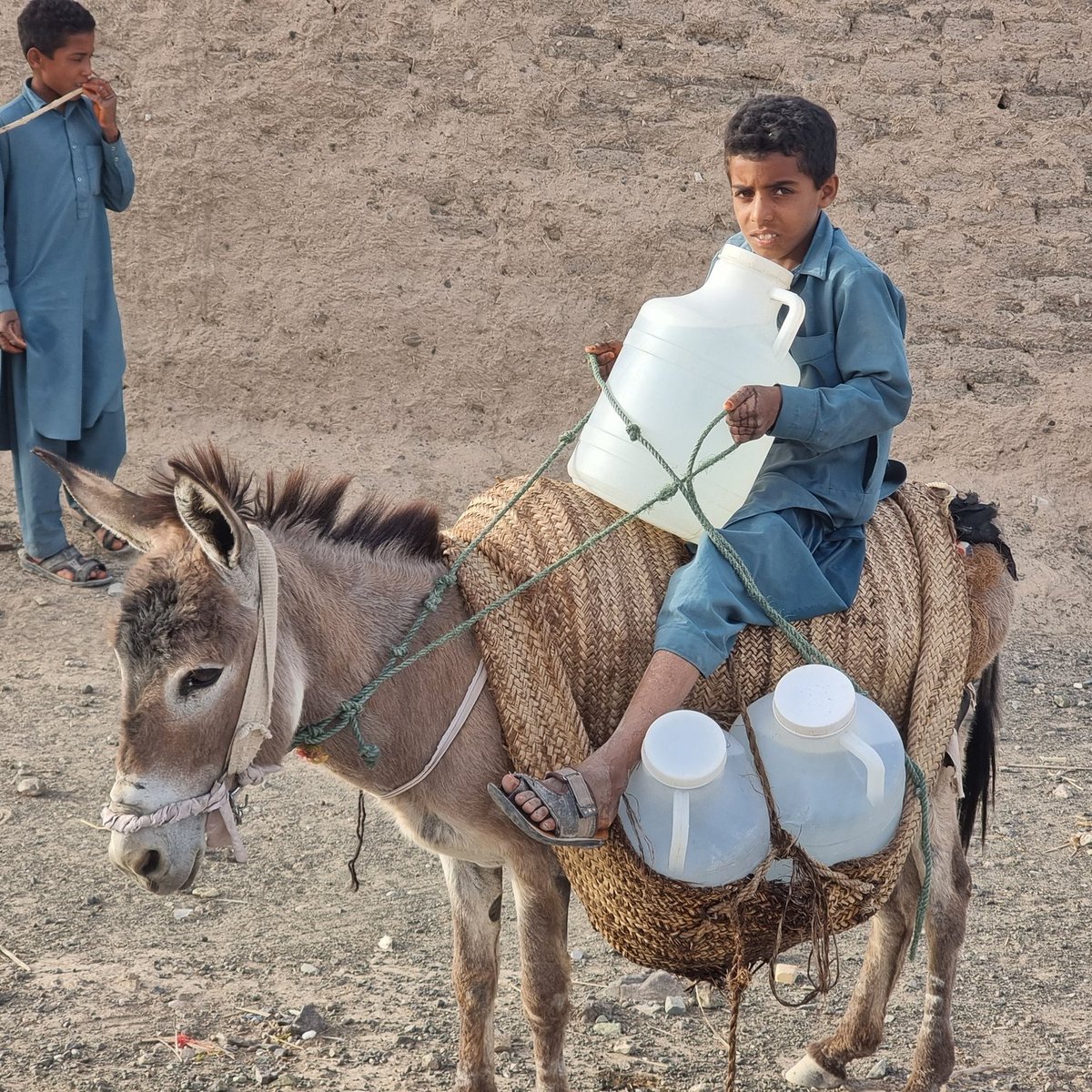 balochestan1422's tweet photo. ما خیلی وقته در جنگیم؛!
#بلوچستان https://t.co/MYSosxZbph