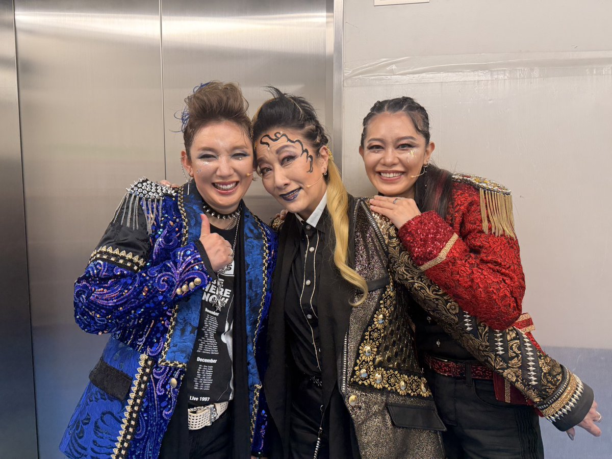 pei1202y's tweet photo. 楽しかった〜🚩💖💖💖！約10日間の宝石の様なキラキラした自由に溢れた鈴勝（脚本演出）さんの座組。
たった3回のステージでしたが…。
魅力溢れる　Readingロックの世界🤪
もっとたくさんの方々にお観せしたかった🐸🌹🐸
お越し頂いた皆様、酷暑の中本当に有難うございました！
#沙央くらま
#宇月颯 https://t.co/bT2mZ5IKfM