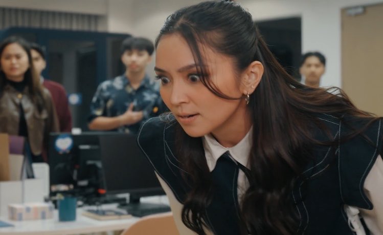 for_philomena's tweet photo. omg pwede talaga si kathryn as kontrabida. grabe yung mga mata ni billy... may kasama pa yang sampal at suntok🤧

#someonesomeday https://t.co/5rzHSoM5ik