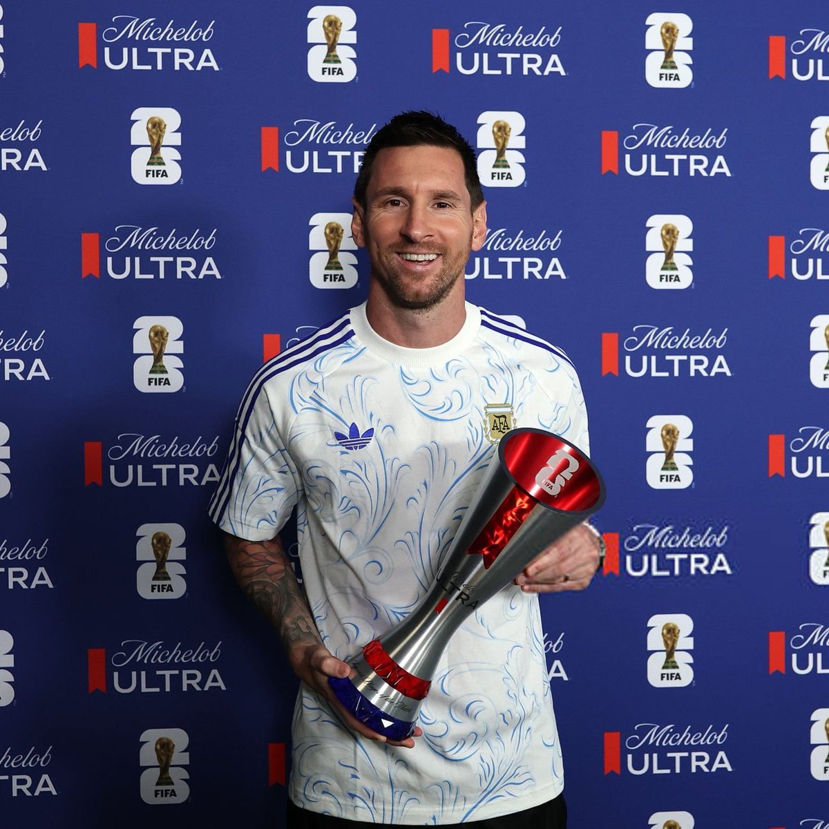 Joaconel's tweet photo. Si, MVP contra Inglaterra en unas semifinales del mundo.

Es lo que soñamos toda la vida. No caigo. https://t.co/hzJxUnepsl