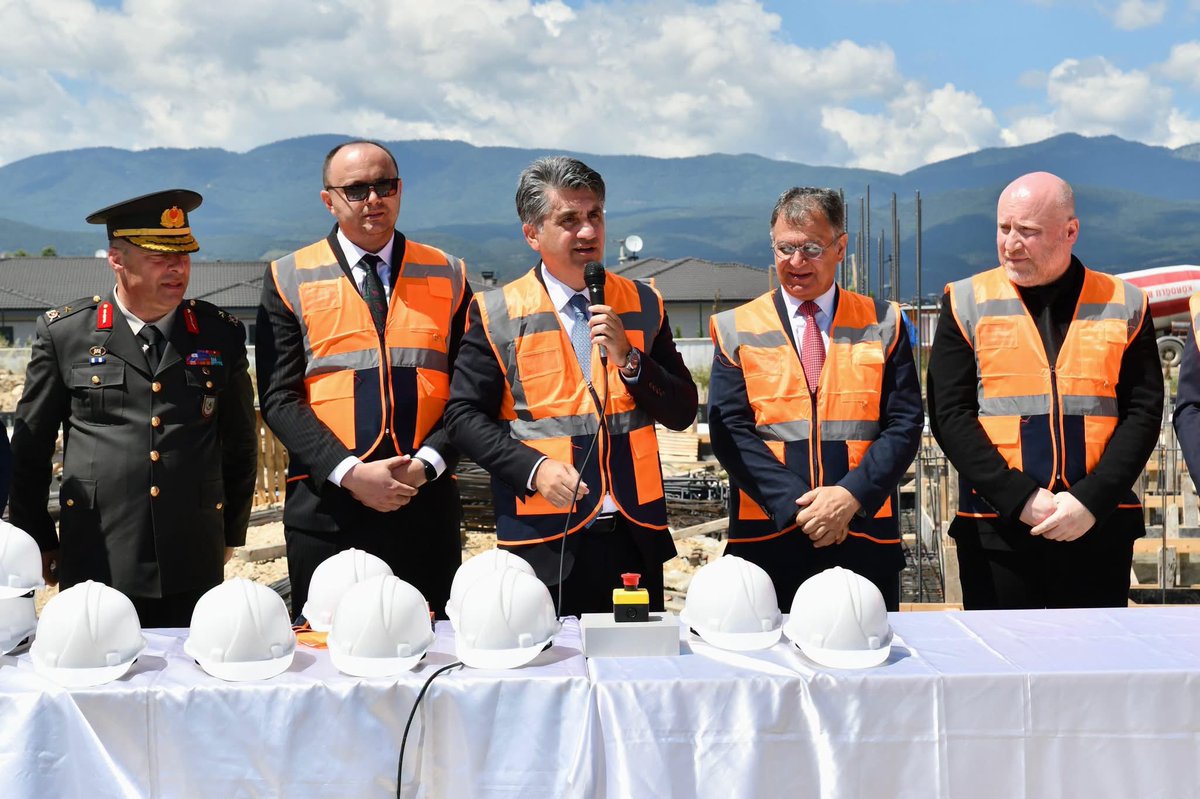 MebOrgm's tweet photo. Özel Eğitim ve Rehberlik Hizmetleri Genel Müdürü Doç. Dr. Mustafa OTRAR, Bolu’da hayırsever Yıltaş Vakfı tarafından yaptırılacak Perihan Yıldırım Özel Eğitim Uygulama Merkezi’nin temel atma törenine iştirak etti. https://t.co/13yRdFlfOC