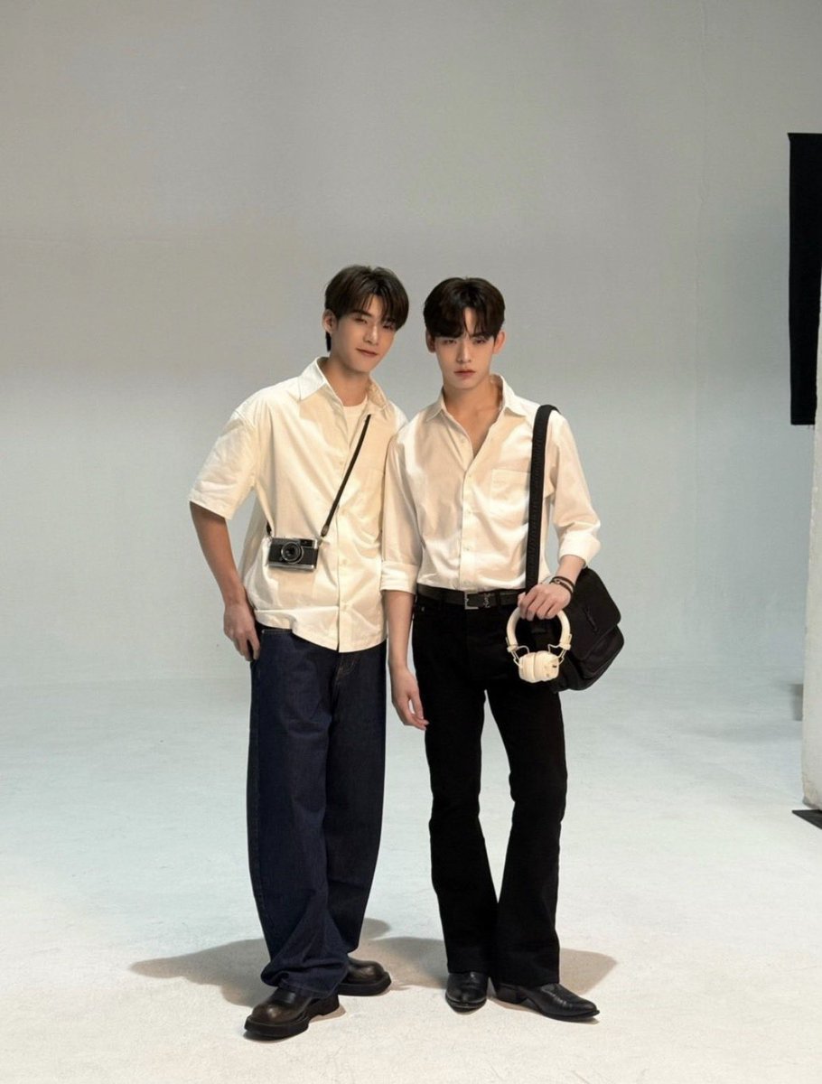 eeqlanwoil's tweet photo. ฟังนะ ถ้ามีจริง ปิ๊บป๋อกับกางเกงขาม้าควรขึ้นเป็นมรดกโลกอะ เข้าใจม๋าด้วงทุกอย่าง ขาเธอสวยงู้นงี้ ยอมแล้วคนสวย🧎🏻‍♀️🫪♥️ https://t.co/uZogfeGhed