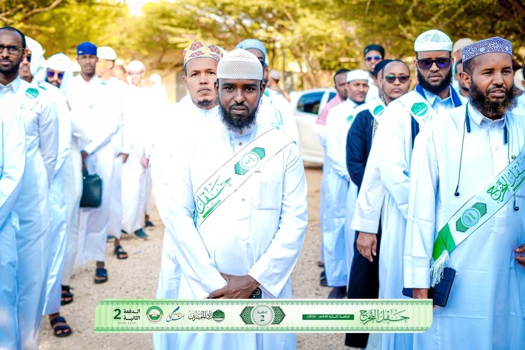 B19Joshua's tweet photo. 3592 Arday ayaa maanta Hargeysa kaga qalinjabiyay Tafsiirka Qur'aanka Kariimka ah. 

Hambilyo dhamaan ardayda Somaliland!..👏 https://t.co/5qK2Aofeao