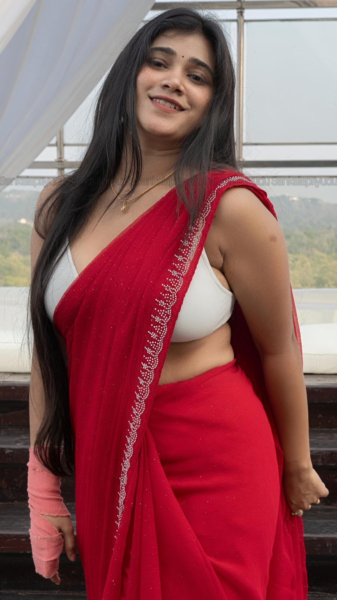 SANKALAPRIYUDU0's tweet photo. Saadhana Khalifa 🥵🍒🤤
Miru zoom cheyakarla Nenu ay chesa 🤤 https://t.co/qUQVYjMrnT