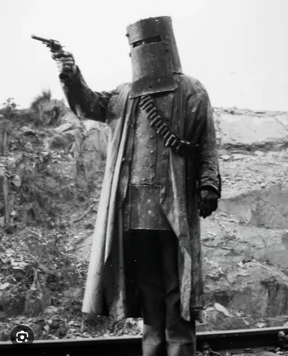 parispost's tweet photo. @campbellclaret Unfair foreigners can’t donate (except to Farage) - Australia loves the Count. He reminds us of Ned Kelly… https://t.co/V2IeOId19d