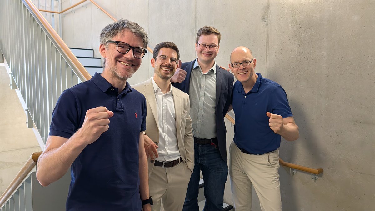 GloriusGroup's tweet photo. Huge congratulations to Leon Schlosser on defending his PhD! From lab discussions to race days, it’s been a pleasure sharing the journey. EnTDecker is an amazing legacy to leave behind, and we can’t wait to see what you’ll build next. Wishing you all the best! 🏃🏻‍♂️🧪🚀

#PhDone https://t.co/8oczPmUs4w