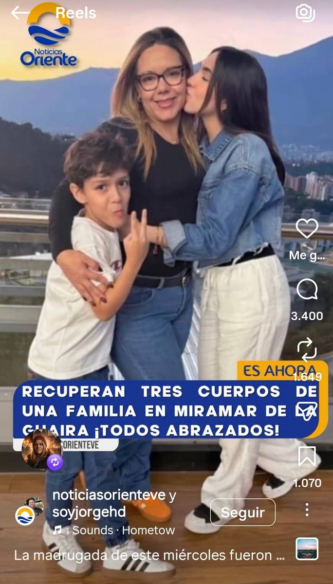 TAMARA_SUJU's tweet photo. #Venezuela. #Vargas. 

📍OPP 25 de Tanaguarena. Video de ayer 15 de Julio.  Madre esta pidiendo ayuda para encontrar a sus hijas Roxana Masiel de 2 años y Maria Victoria de 10 meses.  Necesita herramientas de trabajo e insumos.   

📍La periodista @maryorinmendez dijo esto en un podcast de @gbeltrancarias que se va a transmitir el viernes:  "La ayuda, porque era tan tarde!  1 dia, 2 dias. 3 dias. 4 dias...y yo decia, que pasa?  Y se de gente que pudo salvarse...

📍Dos flyer....la madre y sus 2 hijas y otra familia que murieron, abrazados.