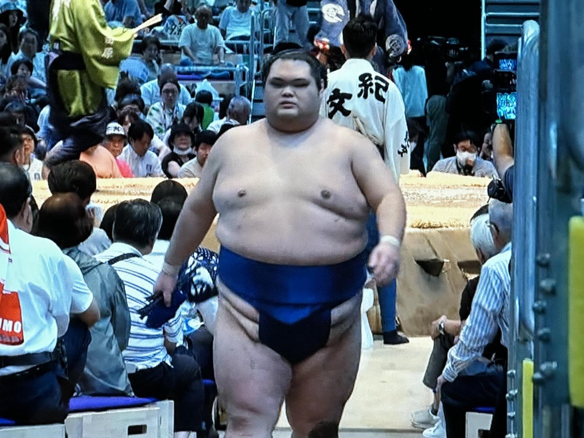 mrkm_Autumn's tweet photo. しんなり負けちゃった一意…😢
#何がどうした
#がっくり一意
#sumo https://t.co/8Fzlno5iNw