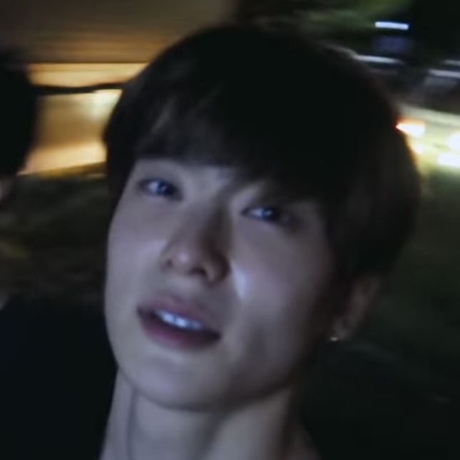 mycatjaehyun's tweet photo. 얼싸     안고 https://t.co/NPdRuwsiH5