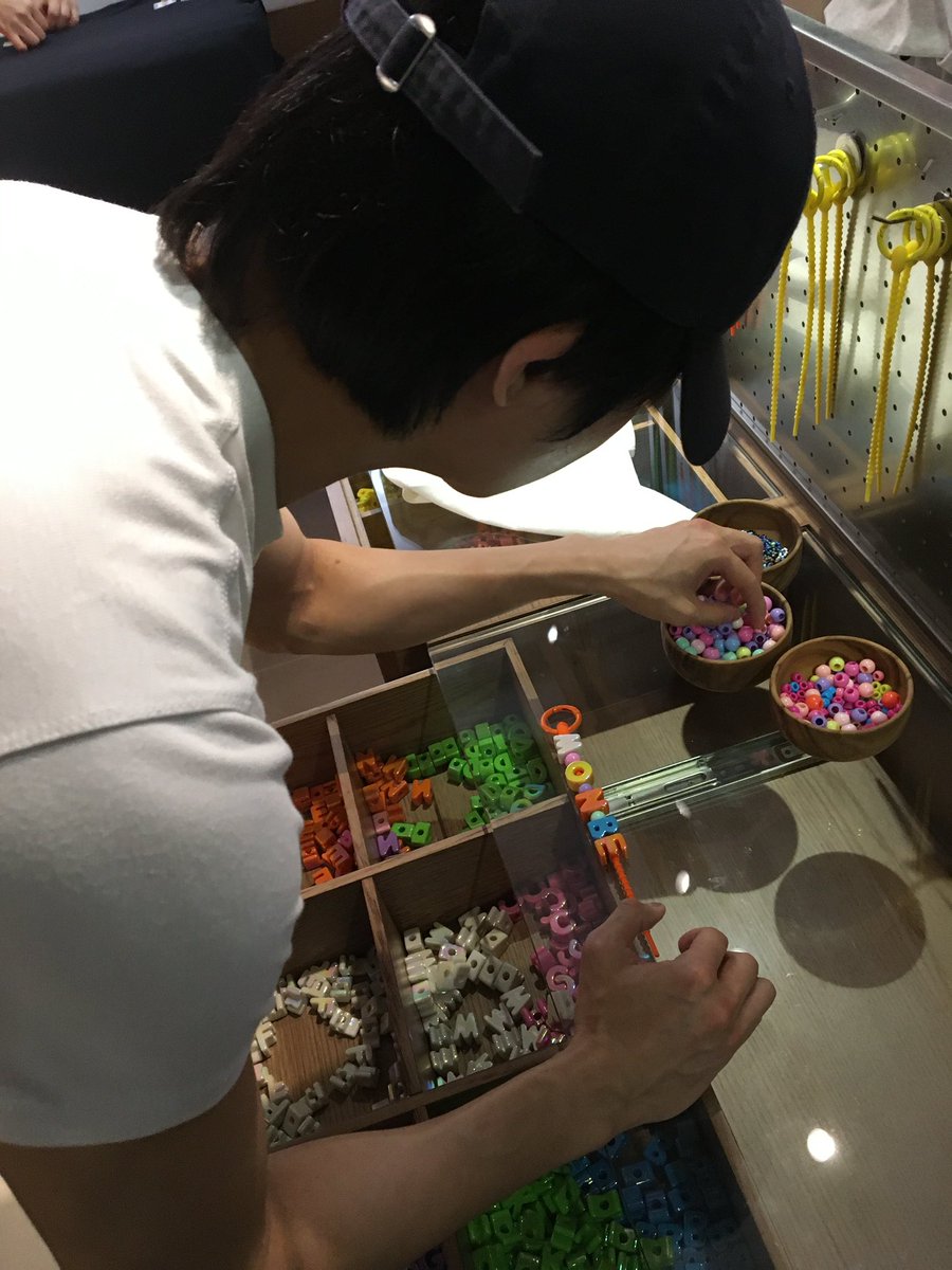 summerfalle's tweet photo. kalah telak main jibsaram jibsaraman udah lemes bahasannya ngarah ke waterbomb tiba2 beliau dmg control aku kirim foto kali yah ^_^ https://t.co/QFl0Y29TkR