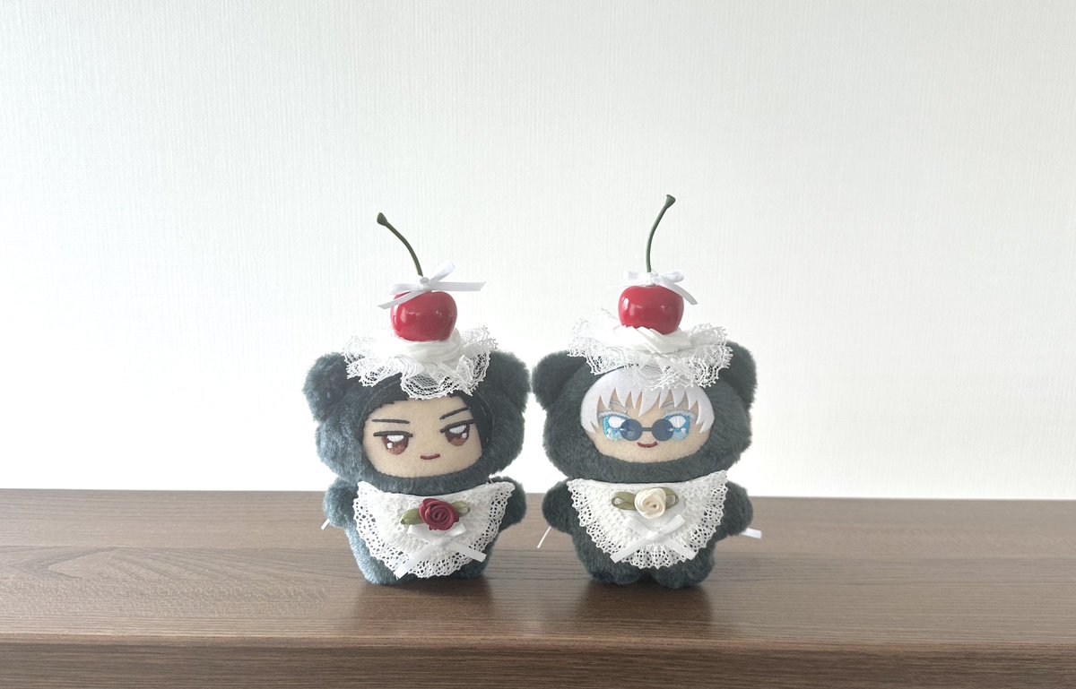thyone_nui's tweet photo. 📢information

✔︎ atamanose ice cream mascot🍨
✔︎ odekake rain poncho niji☔️
✔︎ Cherry headdress &amp; sty setup🍒

7/17 22:00〜(BASE) https://t.co/FpLje9DgNM