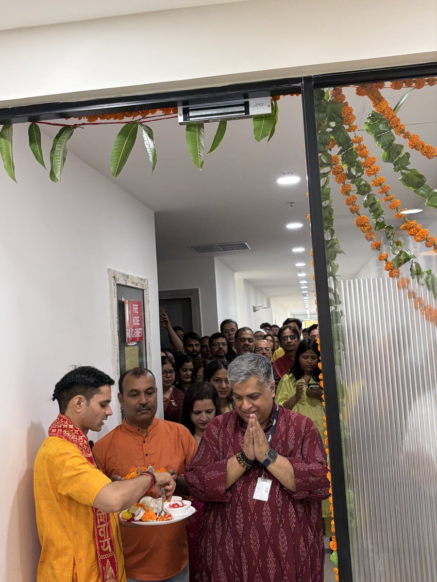 _taggd's tweet photo. A new chapter begins! 🙏✨ We’re delighted to announce the inauguration of our new Taggd office.#Taggd #NewBeginnings #OfficeInauguration #GrowthMindset https://t.co/WGh5bJKSdb