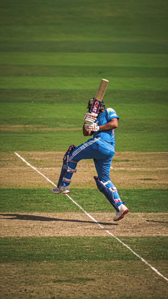 drivexpull's tweet photo. Natraj Shot Ft. Rohit Sharma https://t.co/v8sbpQIedl