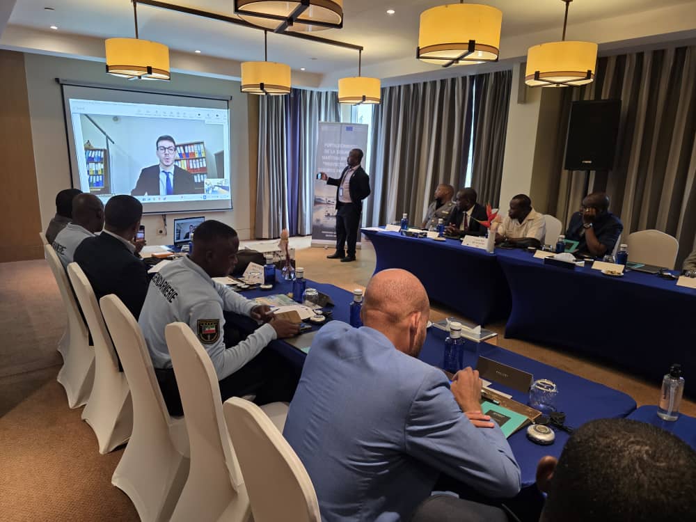 UNODC_BMB's tweet photo. #SECMAR en  🇬🇶 !@UNODC_BMB délivre 1e formation permettant aux #praticiens judiciaires de renforcer leurs capacités relatives aux enquêtes maritimes en vue d'une répression effective des crimes  commis en mer, financé par #EUSafeSeasforAfrica #BorderManagement @UEauCameroun https://t.co/PMIjFlBBPW