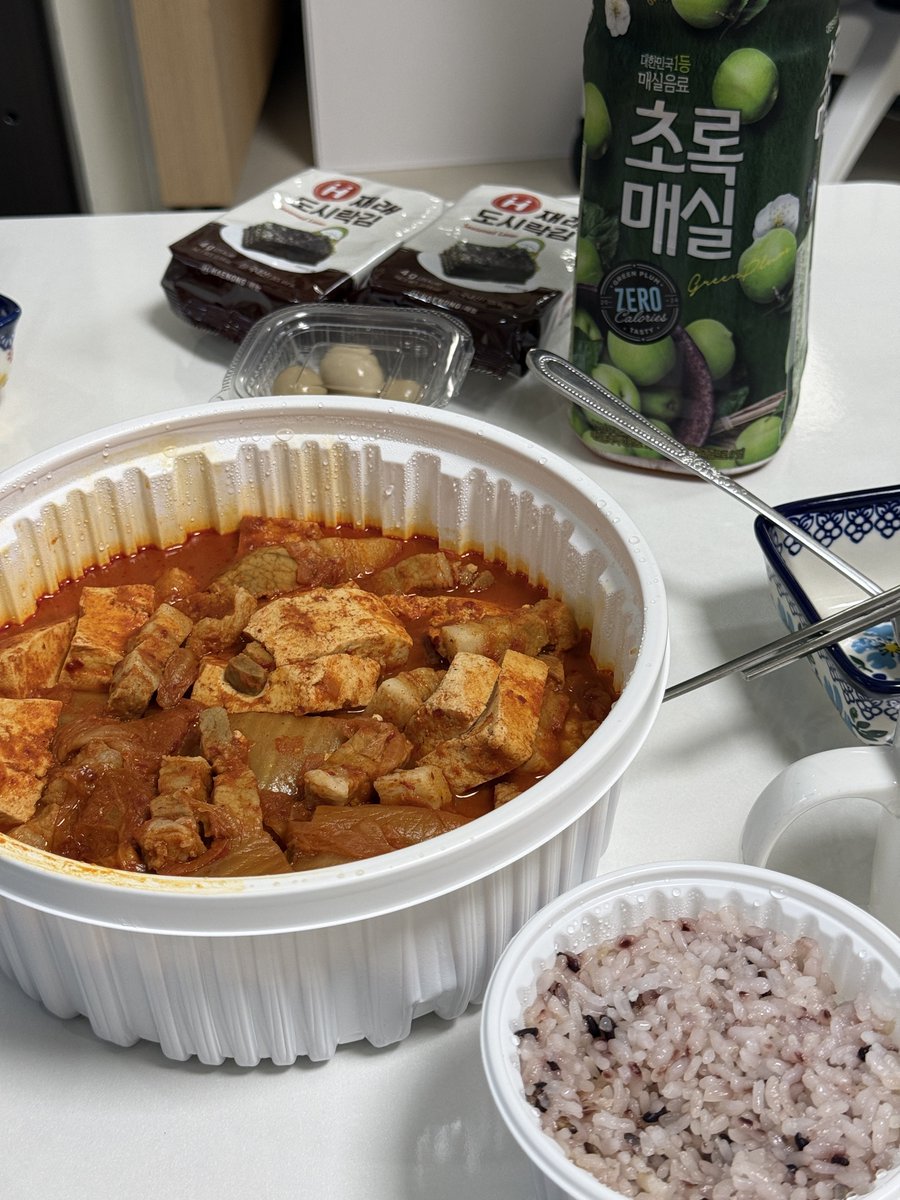 knittablelove's tweet photo. 나도 어제 김치찜 먹었어 https://t.co/NNHgByjIob