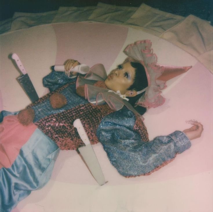 safelanie's tweet photo. Melanie Martinez - Can't Wait Till I'm Out Of K-12 (Full Live Concert; a thread) https://t.co/L7PLnw8Evd