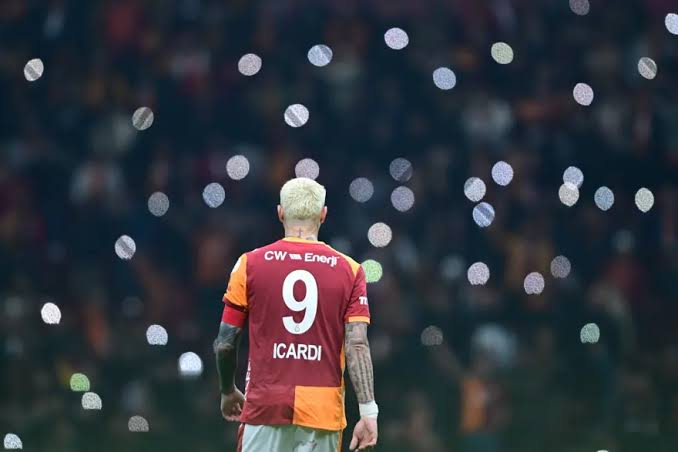 HalilhikmetTurk's tweet photo. İcardi o gitti ya siz de gidin "Hakan Safi" https://t.co/2OGvBOrKt7