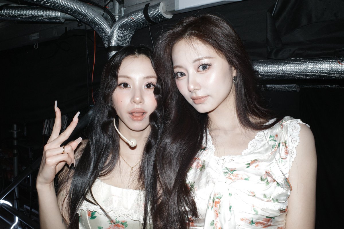jichaetzu's tweet photo. everyone get more chaeyu pilled immediately https://t.co/QvoyUl8dip
