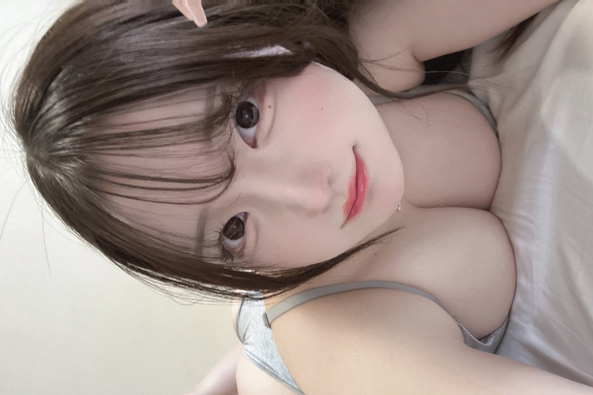 k_kabout11's tweet photo. 你第一次是看哪裡啦？😂 https://t.co/iYjEqYmHBz
