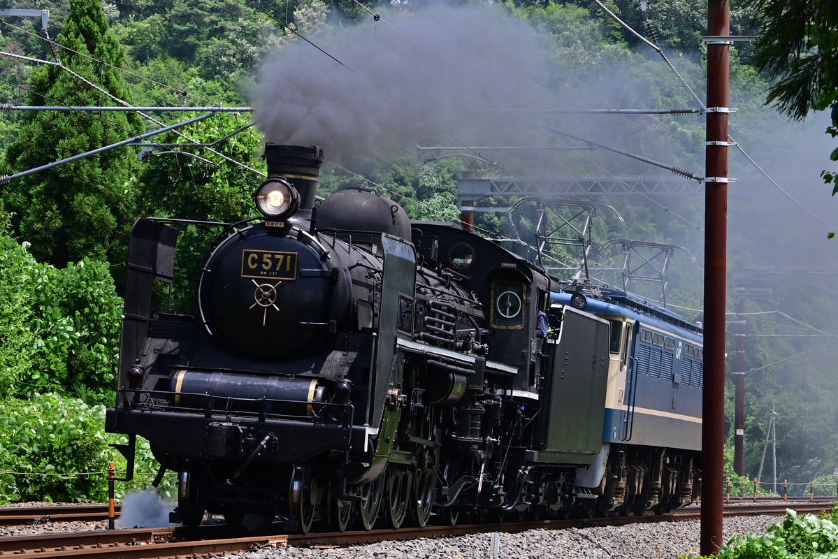 w7vrb's tweet photo. 2026.7.16
試9291レ
C57 1［梅］＋ EF65 1128［関］
C571  梅小路出場  本線試運転
#C571  #シゴナナ #本線試運転 #北陸本線 https://t.co/JjdulDHDB3