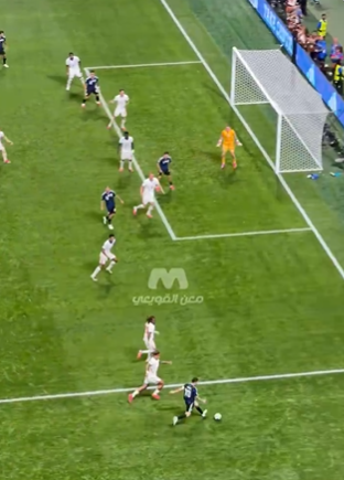 Oscarmg24's tweet photo. Por algo prefería a Inglaterra en la final aunque tuviese objetivamente mejores jugadores que Argentina. Porque no tenía a Messi, que lo cambia todo.

En el descuento de ayer hizo esto con su pierna 'mala'. https://t.co/M6Kp6dq6d4