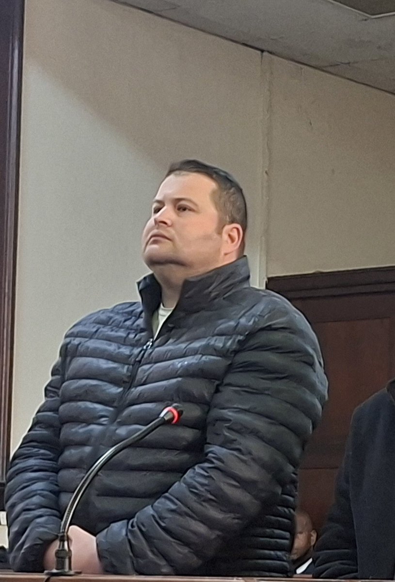Sli_Masikane's tweet photo. [BREAKING] #IPIDArrests The state withdraws charges against businessman Etienne van der Walt.

He was one of 3 arrested for the heist of precious stones worth R14.9 million.

He is free to go.

#eNCA https://t.co/oEdR777a40