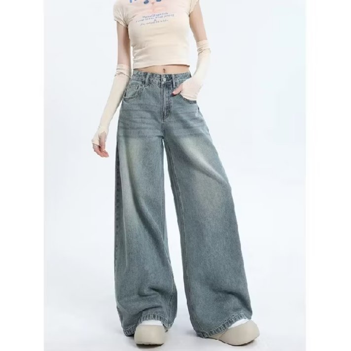 antiluii's tweet photo. Akhirnya ketemu perfect baggy jeans yang vibe-nya dapet banget. 🛹 Langsung kerasa kayak cool kid pas pake ini. 🔥 Minimalist, comfortable, and stylish. What more can you ask for? https://t.co/tzVmZm8Oa3