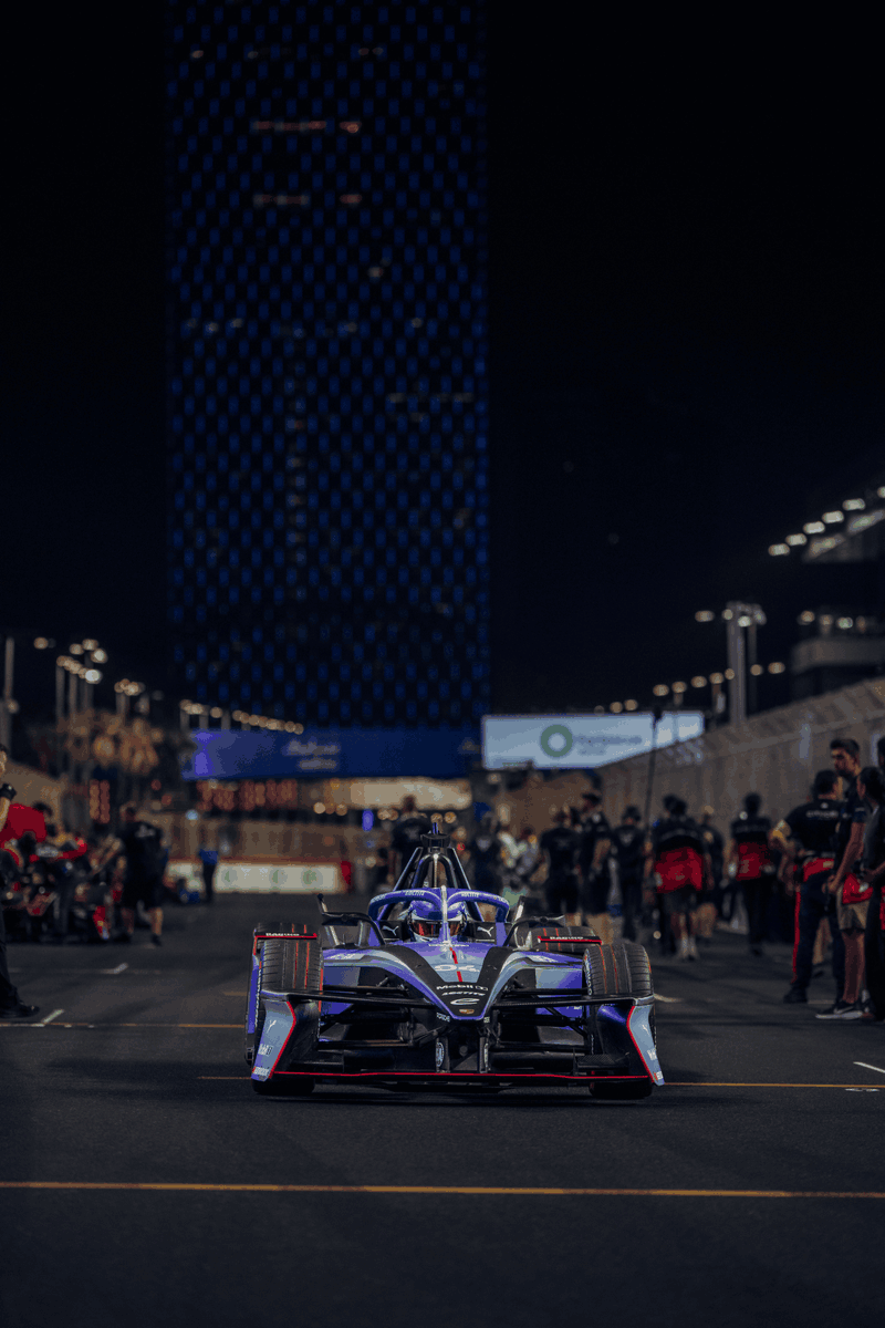 PorscheJP's tweet photo. 【7/25-26開催】FORMULA E
日本初のナイトレースがいよいよ開幕

東京湾の美しい夜景をバックに、公道を駆け抜ける世界最先端EVのハイスピードバトル。
Porsche Formula E Teamへの熱い声援をお願いします🏁🔥

※レース会場での観戦にはチケットが必要です
※画像はイメージです
#FormulaE https://t.co/g5D5fWizXx