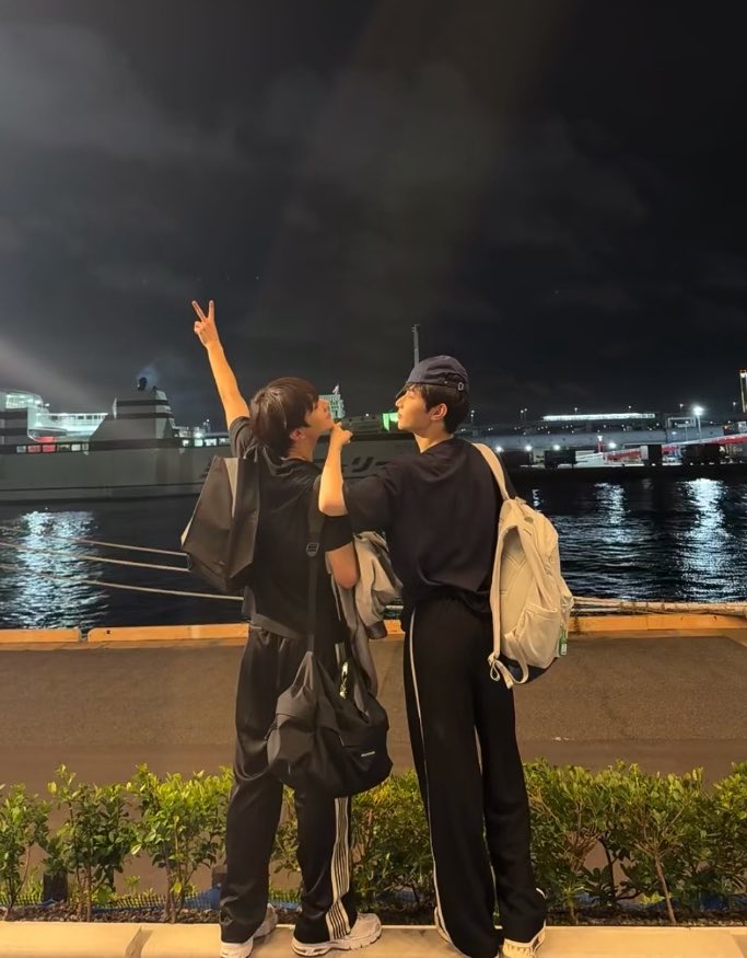 zghaosolo's tweet photo. jjangdamz in japan <3 https://t.co/kXVG6AP542
