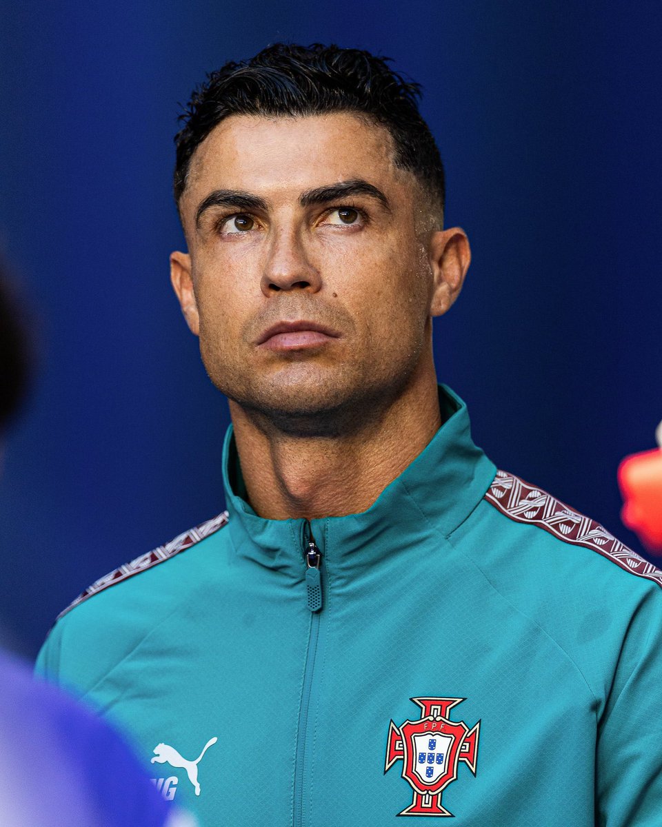 Utd__max10's tweet photo. Death couldn’t change it. Another lifetime wouldn’t either. Cristiano Ronaldo forever. https://t.co/D8UVIGOrKH