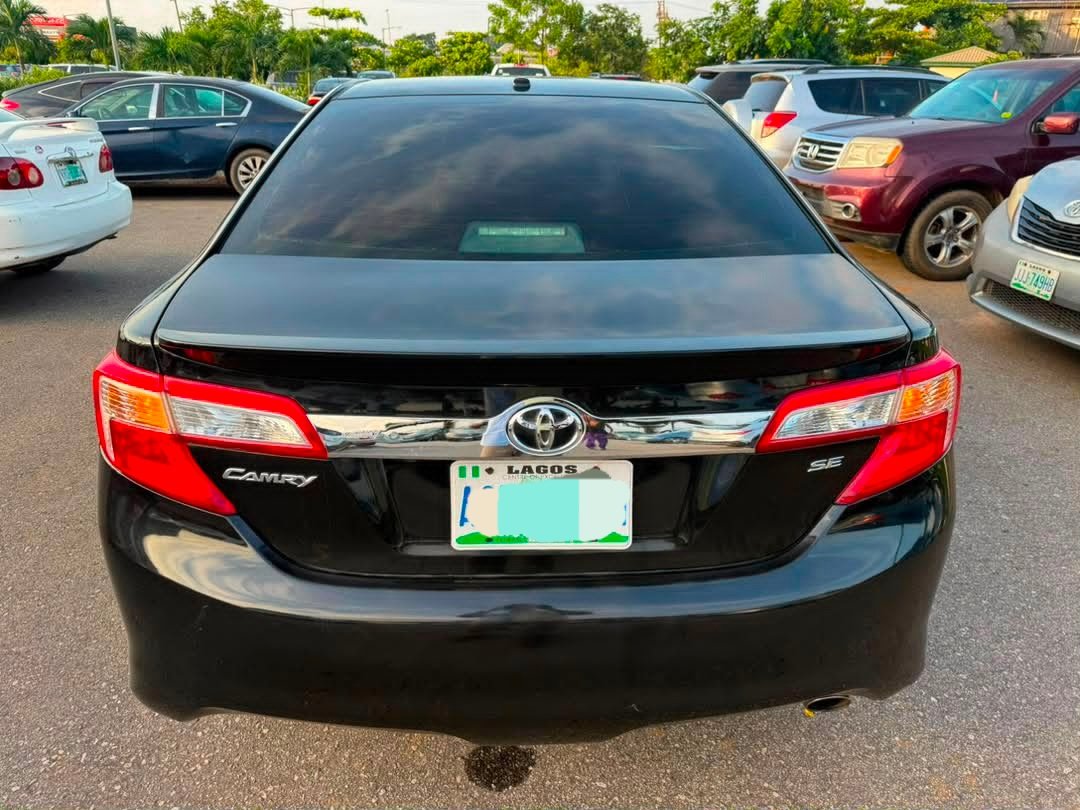 notyme403's tweet photo. Back with another sweet Deal🤭

24hrs deal!!!
Registered 
2014 Toyota  Camry SE
* Oct 2025 on custom
* few months used
* 4 plugs engine 
* Sunroof 
* Key start 
* sport utility 
* engine ac and gear ⚙️ 💯 
* nothing to fix

🏷 #10.7m
Settlement: 200k 
📍Location Ikorodu, Lagos. https://t.co/PoRkr1tRWX