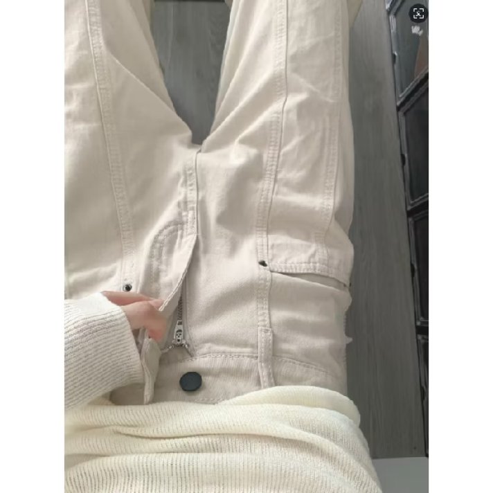 antiluii's tweet photo. Akhirnya nemu celana yang pas bgt buat aku 🤍😭 Lookin' fresh and comfortable bangts #stylecheck #widelegpants #myfit #outfitoftheday https://t.co/lBekP584AS