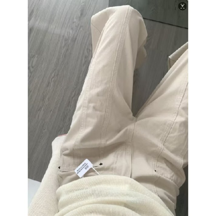 antiluii's tweet photo. Akhirnya nemu celana yang pas bgt buat aku 🤍😭 Lookin' fresh and comfortable bangts #stylecheck #widelegpants #myfit #outfitoftheday https://t.co/lBekP584AS