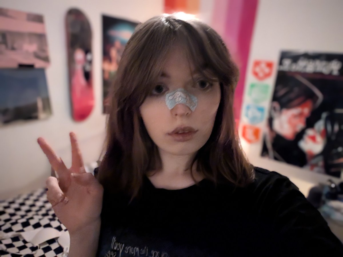 askgu_'s tweet photo. oh also cinnamoroll bandaids https://t.co/APNmKL9wTH
