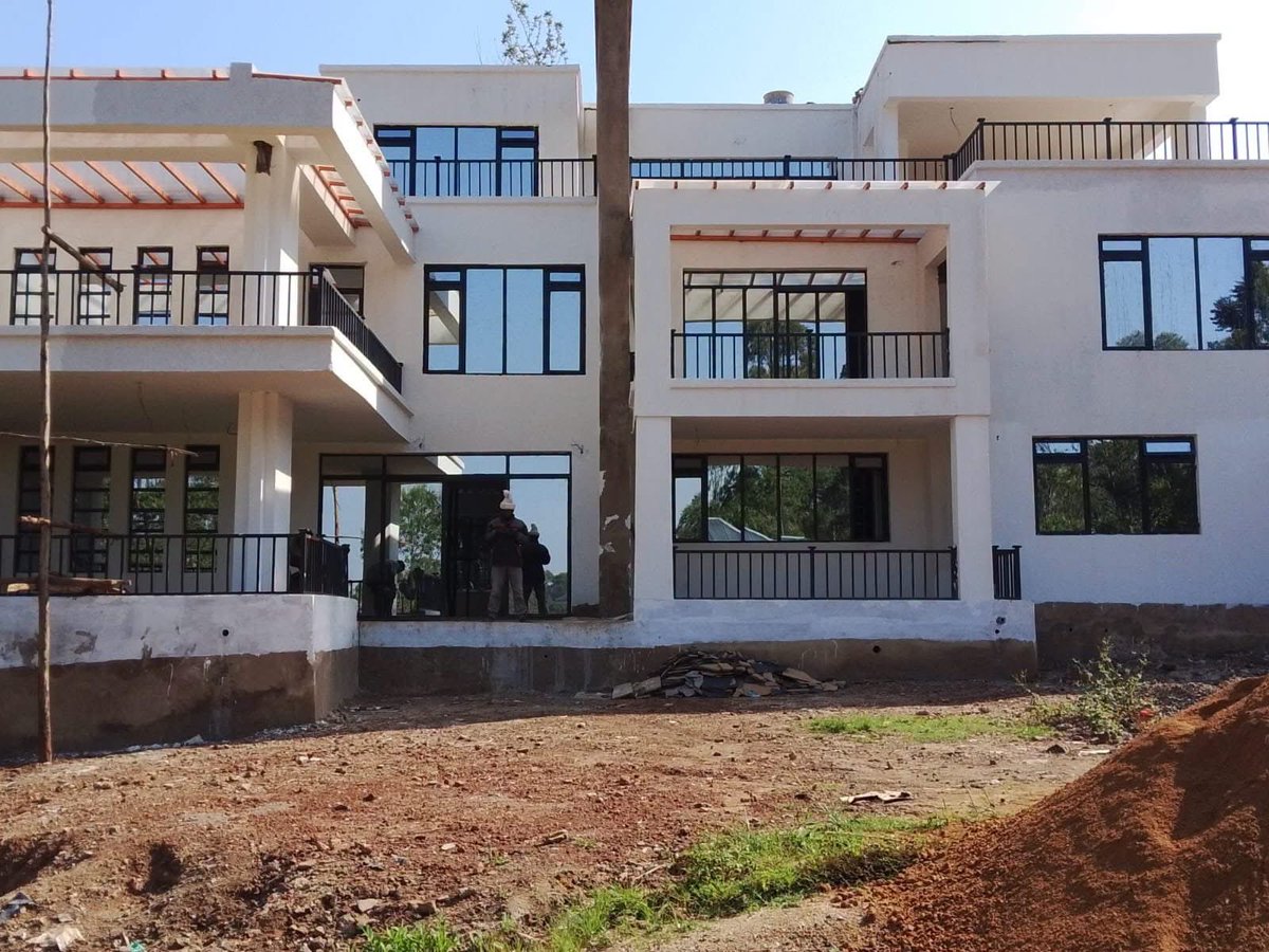 siasainsider's tweet photo. Mumias East MP Peter Salasya's exquisite multimillion house in Kisumu Ndogo village. https://t.co/VtKykava46