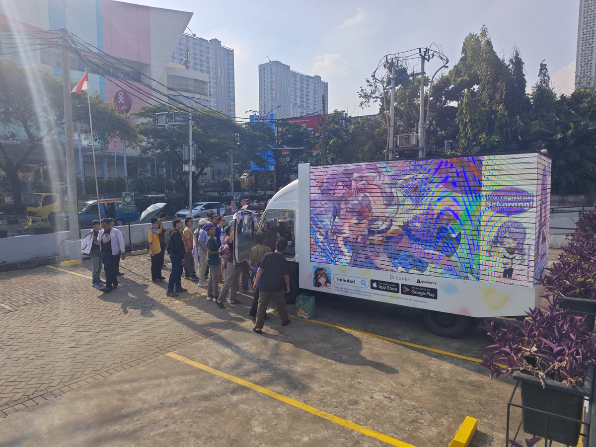 Vandalier85's tweet photo. JobS done.

Have fun guys
Disini kita bisa melihat Moonafics memangsa buruan nya.

#Moona_Hoshinova #holodori #moonafic https://t.co/ZjZqjE72e3