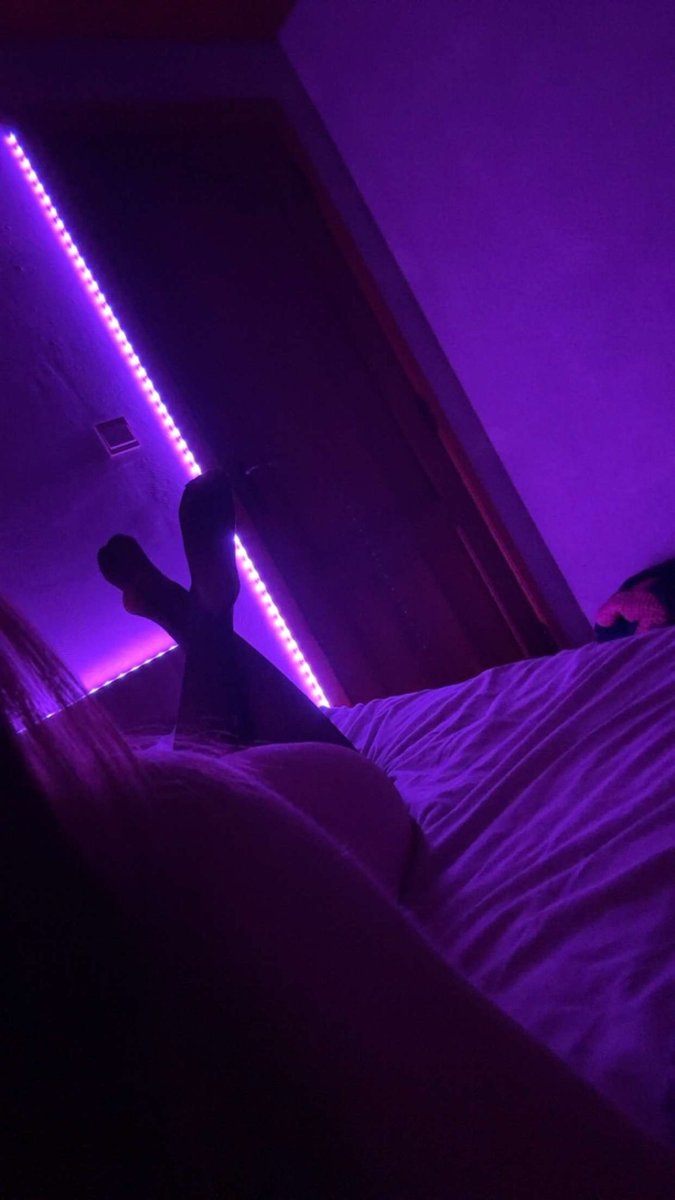 C_lia92i's tweet photo. qui veut me baiser 🤭 https://t.co/gbORn1TbOb