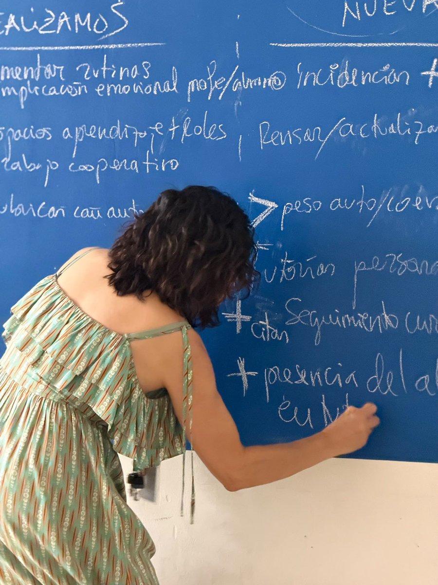 colegio_claret's tweet photo. ✨ Competejiendo con sentido ✨
Cerramos junio creciendo juntos como claustro: reflexionando, compartiendo y poniendo a nuestro alumnado en el centro.
Pequeñas “chispas” que nos impulsan cada día 🔥
#Competejiendo #EducaciónConSentido #Claustro #LaChispa https://t.co/IB9t4IIzPA