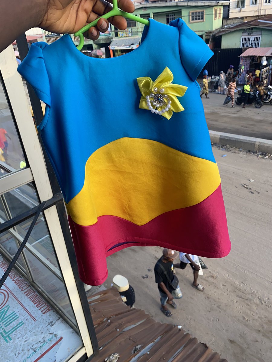 _chiceeeyyy's tweet photo. Good morninggggg
I love my pikin no be for mouth ooo 🥹
This dress is going for 18k
Same price for all sizes 
Available in other color combos
We are located in Lagos and deliver nationwide/ worldwide. 
 
P:S- can be made in bigger sizes for kids
Kindly retweet if you come across this tweet 🥹