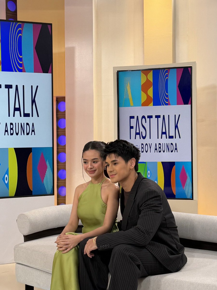 StarMusicPH's tweet photo. Thank you for having #DustBia, @FastTalkGMA! 💛

See you again later on our next stop!

BUY YOUR TICKETS HERE: 
🔗 https://t.co/Q6TBvMQPPX

#DustBiaLoveActually #ABSCBNEvents https://t.co/Im9np8xBES