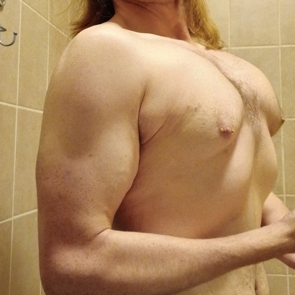 AxelDoberman21's tweet photo. Good morning Hehe 
#muscle #furry #gay #furrymuscle #buff #musclefur https://t.co/MHYOgytavi