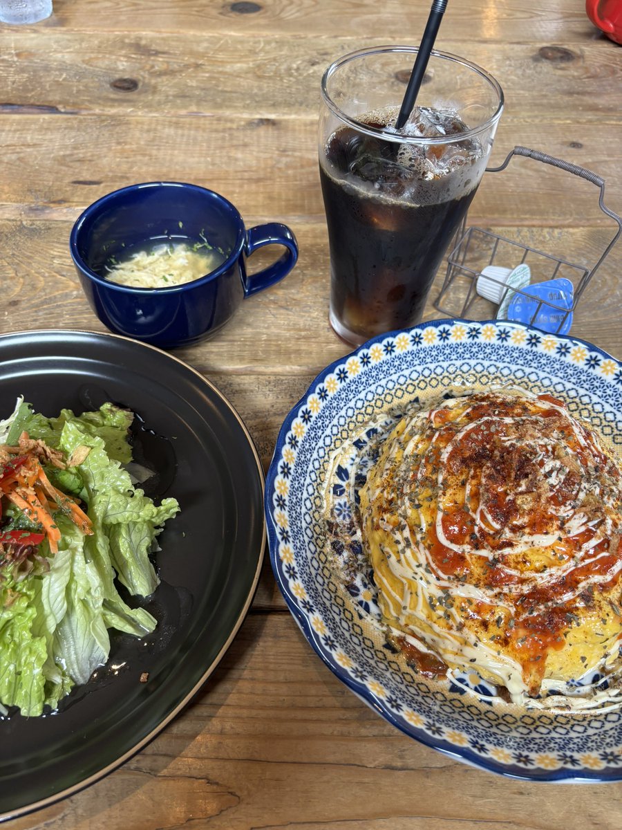 19840805j's tweet photo. ランチにオムタコライス🐙
美味しかったのはもちろん、サラダのドレッシングがやみつきなりましたー！ https://t.co/cdl1MGZYYH