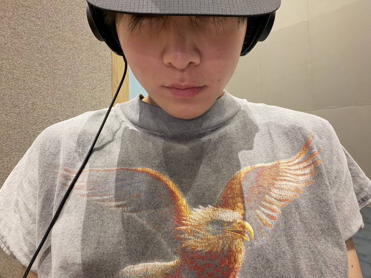 tutorvm's tweet photo. rainy dayy🌧️ #TUTOR_CIRCRL https://t.co/r2fXEwssJN
