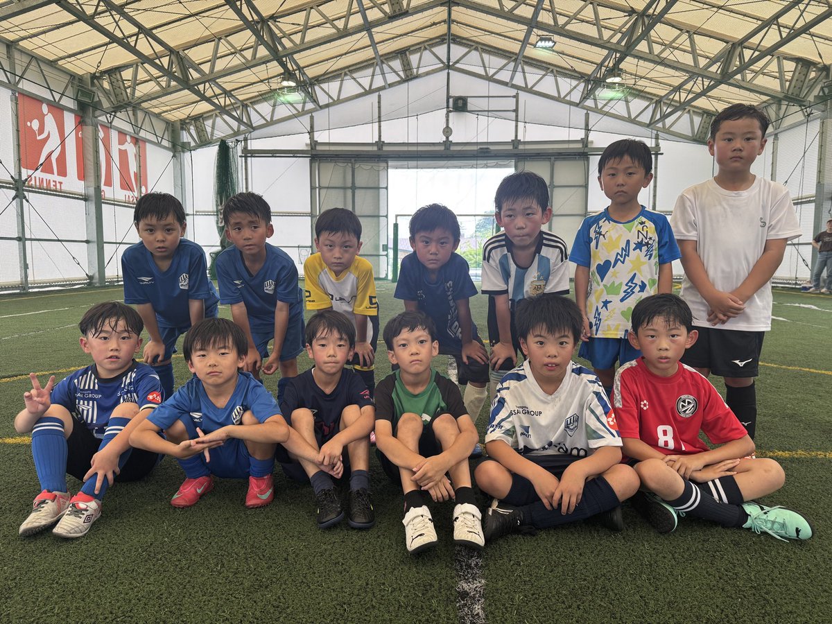 ds_soccerschool's tweet photo. ＼1dayスクール／
7月11日に1.2年生対象に開催！

テーマは『ドリブル』

フェイント練習から1vs1、白熱のミニゲームまで大盛り上がり！

最初は難しそうだった子も、何度も挑戦して上手にかわせるように👏

ご参加いただいた皆さま、ありがとうございました！

#土居聖真サッカースクール
#土居聖真 https://t.co/9l0ajjzqcj
