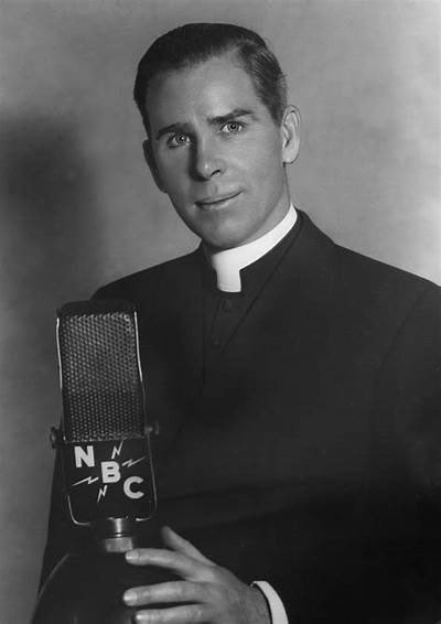 FultonJSheen's tweet photo. “Humility is dependence on God as pride is independence of Him. The humble soul is always the thankful soul.”- Ven. Archbishop Fulton J. Sheen ✝️ https://t.co/kja3j3N9Q6