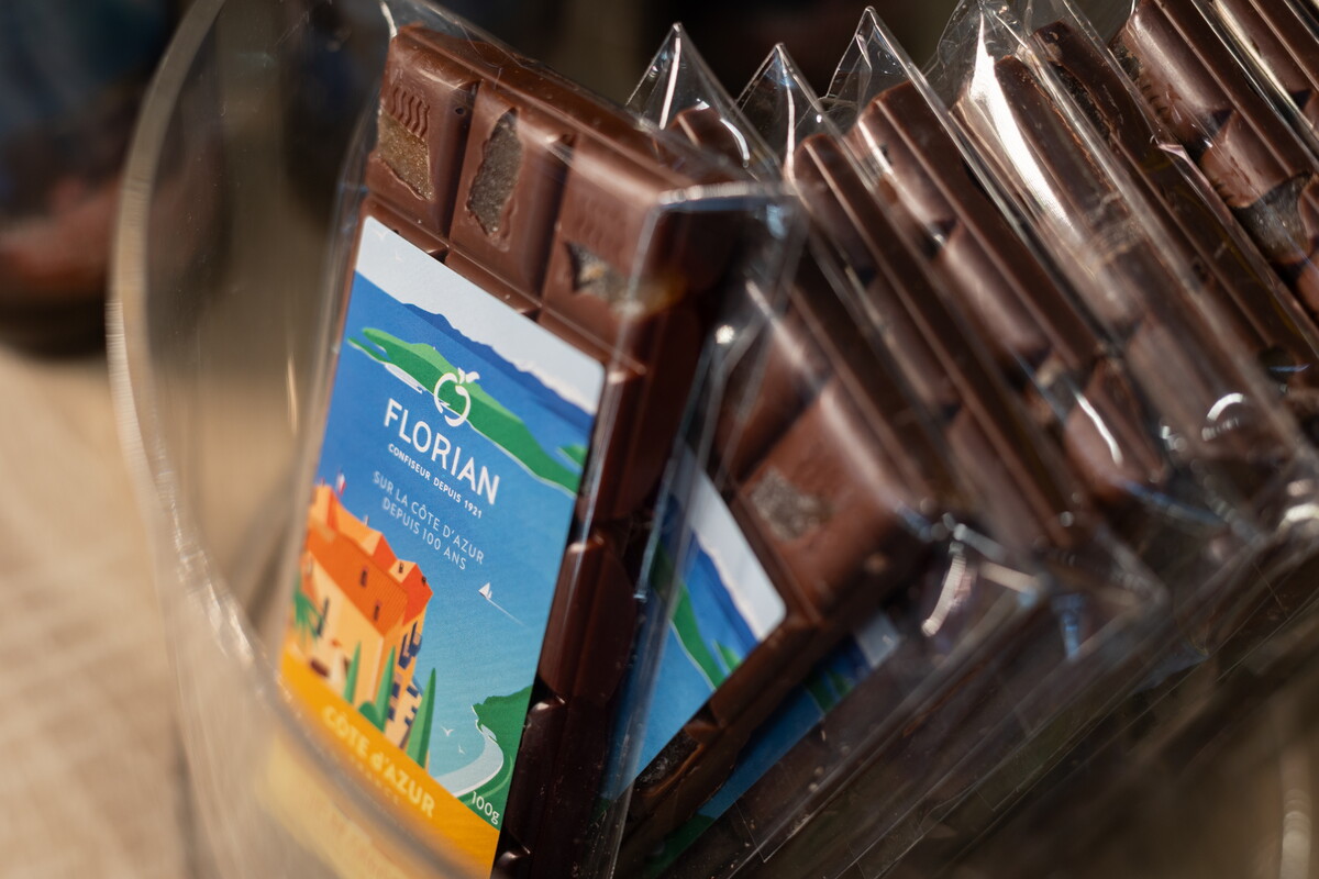 MandelieuOTC's tweet photo. 🍯𝗨𝗻 𝗴𝗼𝘂̂𝘁 𝗱𝗲 𝘃𝗮𝗰𝗮𝗻𝗰𝗲𝘀
Miel local, nougat, huiles d'olive ou douceurs artisanales…
Des saveurs à partager ou à rapporter pour prolonger un peu les vacances une fois rentré.
👉Disponible à la boutique de l'Office de Tourisme.
#Mandelieutourisme
📷Snap motion https://t.co/mj5hRxUGHl