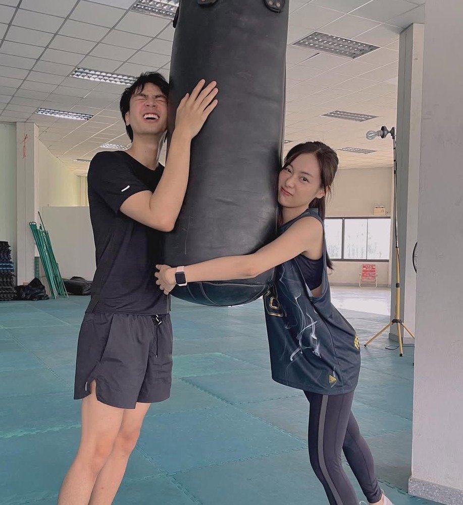 deecarb012's tweet photo. ผ่านมาหลายปี เพื่อนไอซ์เพื่อนอุ้มเติบโตกันมาอย่างดีเลยลูกกก แถมตลกกันขึ้นอีก 5555

OOMEIS PR THE RUNNING
#THERUNNINGเงินงานความรัก
#Oomeisaya #อุ้มอิษยา
#Icepanuwat https://t.co/2ZKOe7tWZv