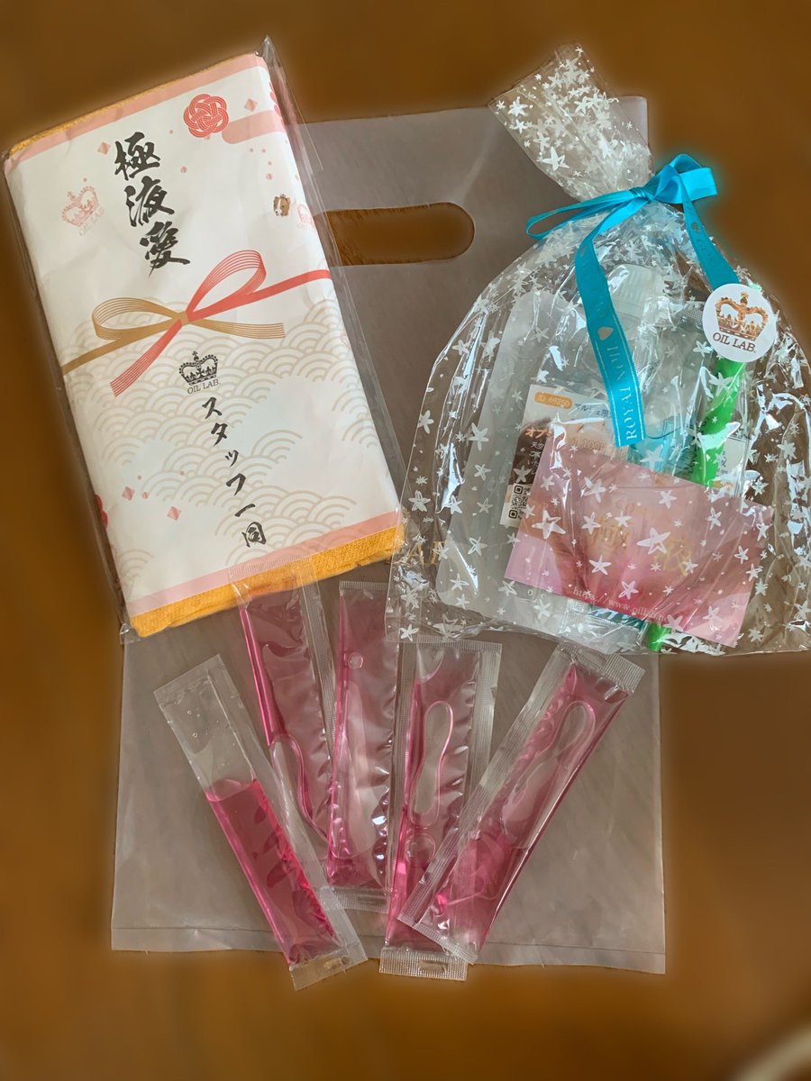 ito__therap's tweet photo. 極液体験会!!
偉大な方たちがたくさんいて
物陰から芸能人見てる気分w

極液の生みの親ロインちゃん
(ちゃん呼びいいのか？←
のお人柄とゆーか、なんかものすっごい引き込まれる感！また逢いたい!!!!!

素敵な貴重な機会を作ってくださった
るぴさん＆広瀬さんありがとうございました❣️

⬇️続く https://t.co/H5kHORARjY